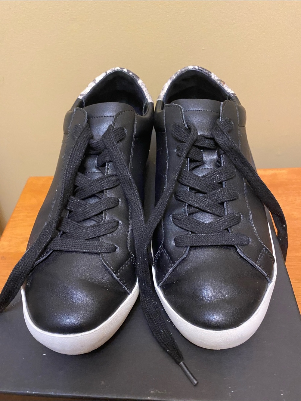 Banana Republic Black Lace Up Sneaker 8